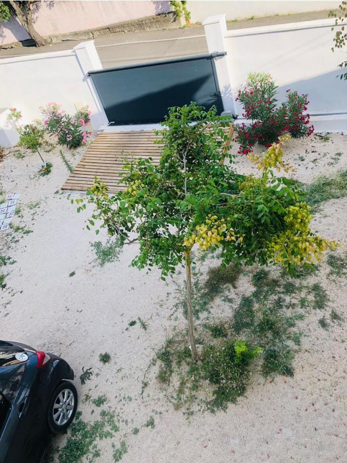 Proche Avignon Au Calme Appartement Les Angles  Buitenkant foto